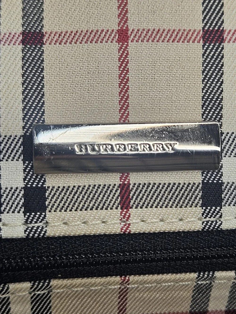 Burberry elegant timeless